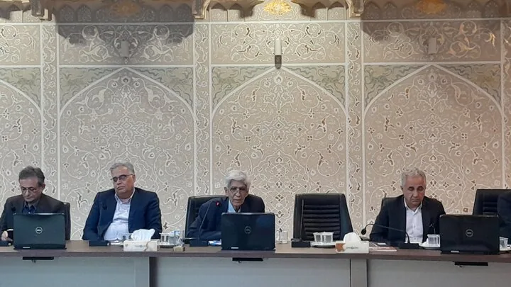 بستر زاینده‌رود کانون فرسایش بادی؛ غلظت کادمیوم بسیار بالاست