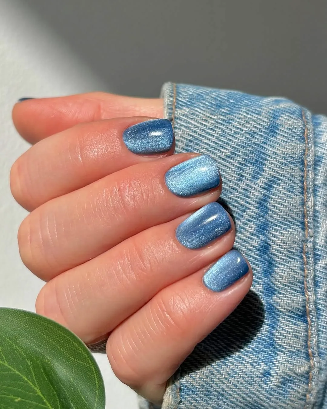 لاک چشم گربه ای آبی دخترانه
