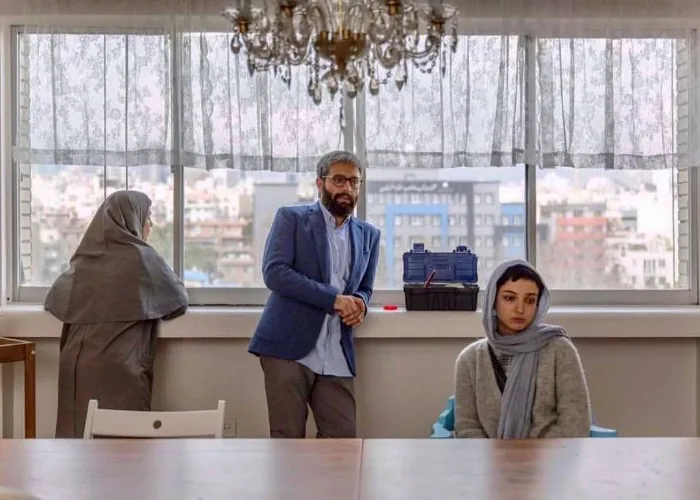 ندا جبرائیلی در فیلم کوتاه دربین