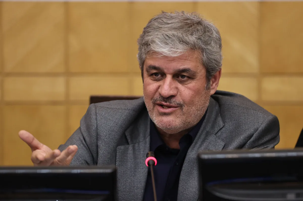 تاجگردون: حقوق ۷۵ درصد کارکنان دولت کمتر از ۳۰ میلیون تومان است