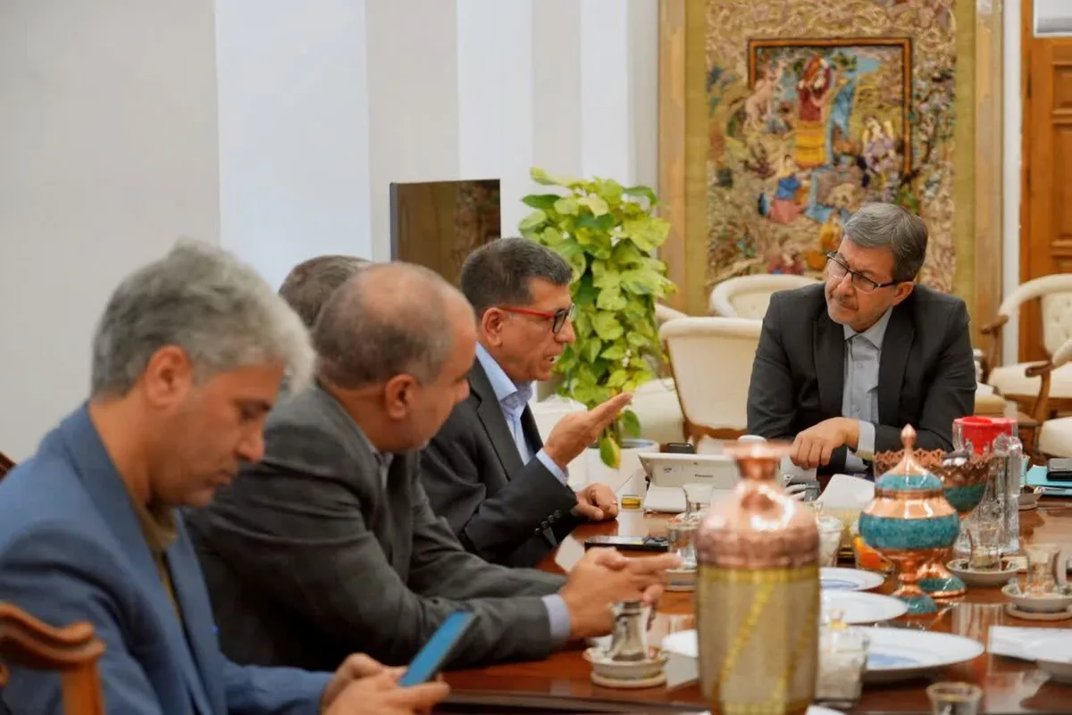 توسعه مراکز انتقال خون اصفهان با تهاتر اراضی و بازگشت مطالبات دنبال میشود