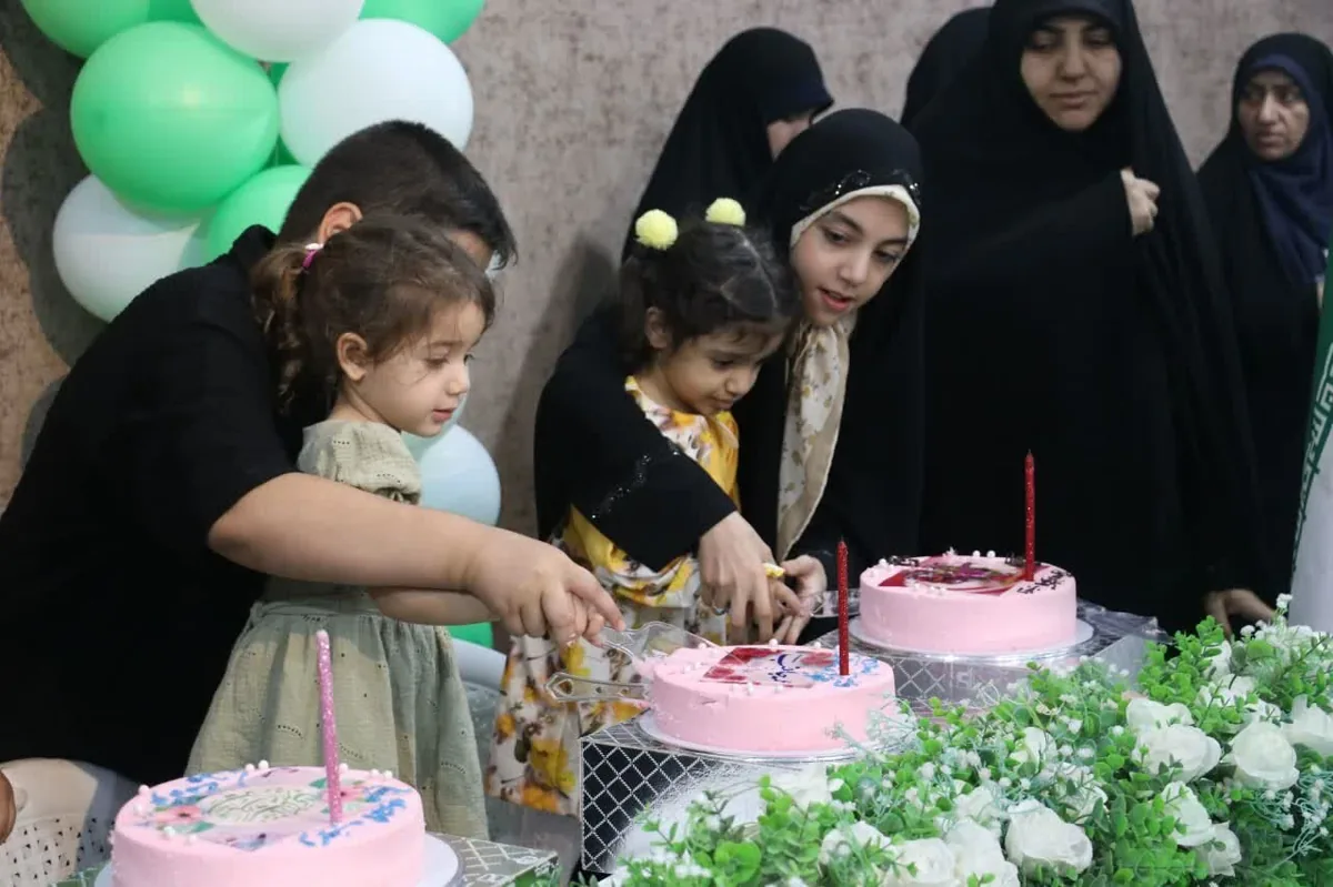 برگزاری جشن متفاوت ولادت حضرت زینب(س) با تکریم پنج دختر شهید + عکس