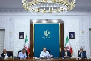 با همراهی مردم مقابل زورگویی میایستیم/ از واردات بنزین بینیاز شدیم