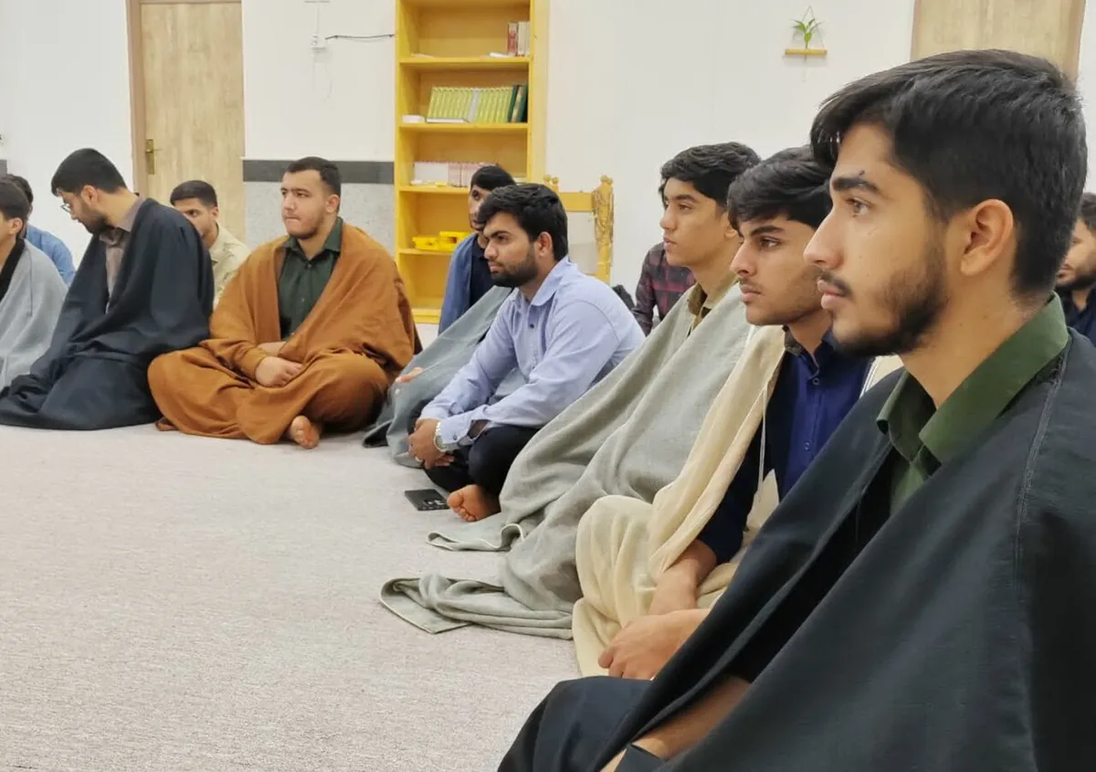 فیلم | برگزاری نشست تخصصی «چراغ راه» در مدرسه علمیه المهدی (عج) آران و بیدگل