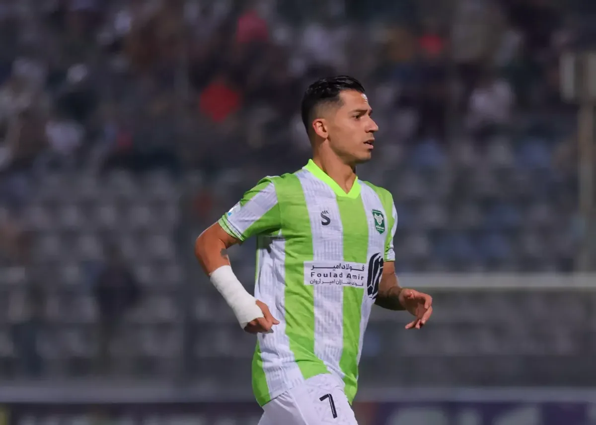یک پرسپولیسی از بازی پرسپولیس خط خورد