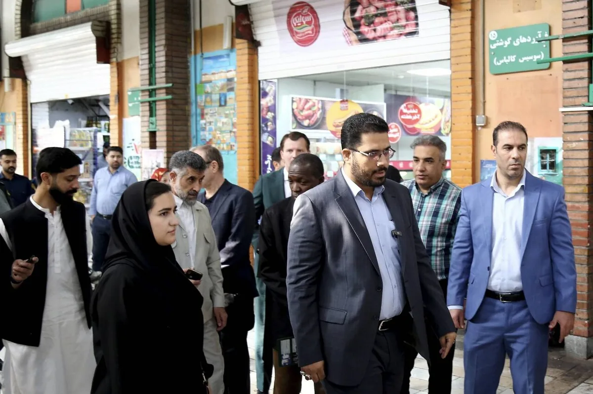 شگفتی دیپلماتها از «سفره ایرانی»؛ میادین میوه و ترهبار تهران ۱۰۰ درصد داخلی است
