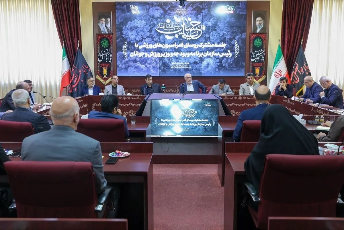 رئیس سازمان برنامه و بودجه: با تمام سختی‌های کشور در کنار ورزش هستیم