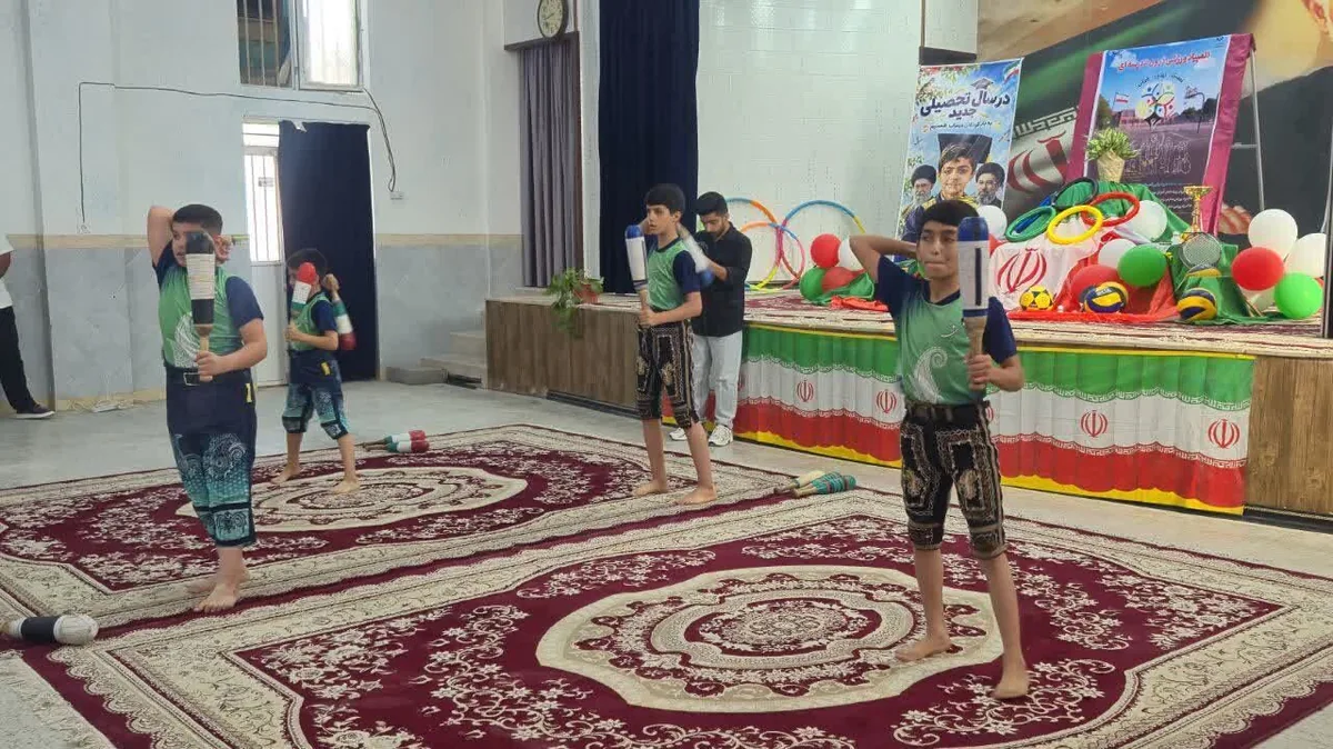 فیلم| مشق پهلوانی در کنار درس زندگی