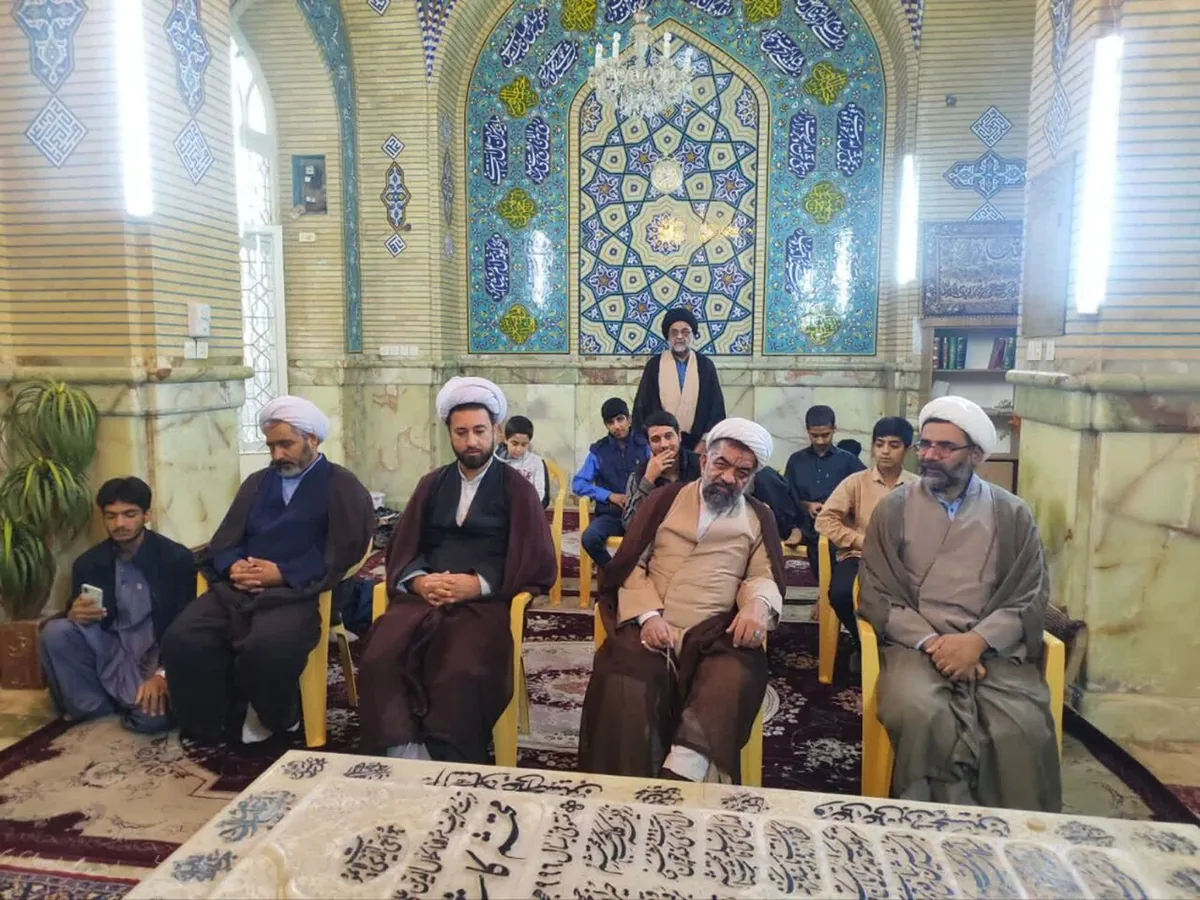 ادای احترام طلاب و اساتید مدرسه علمیه آیتالله مصطفوی به مقام محتشم کاشانی