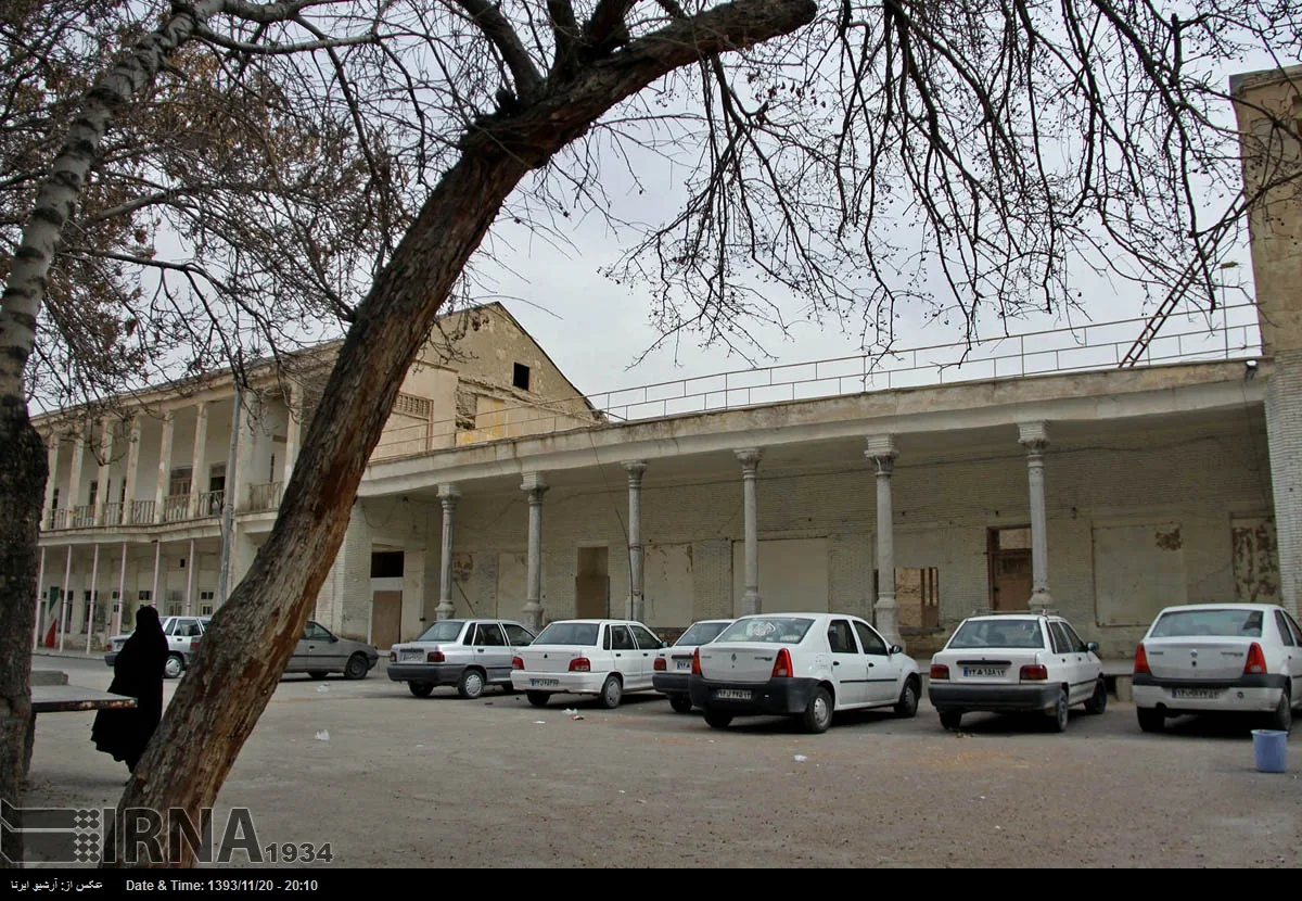 استاندار اصفهان: احیای مدرسه تاریخی «شهید حلبیان» پیگیری مستمر شود