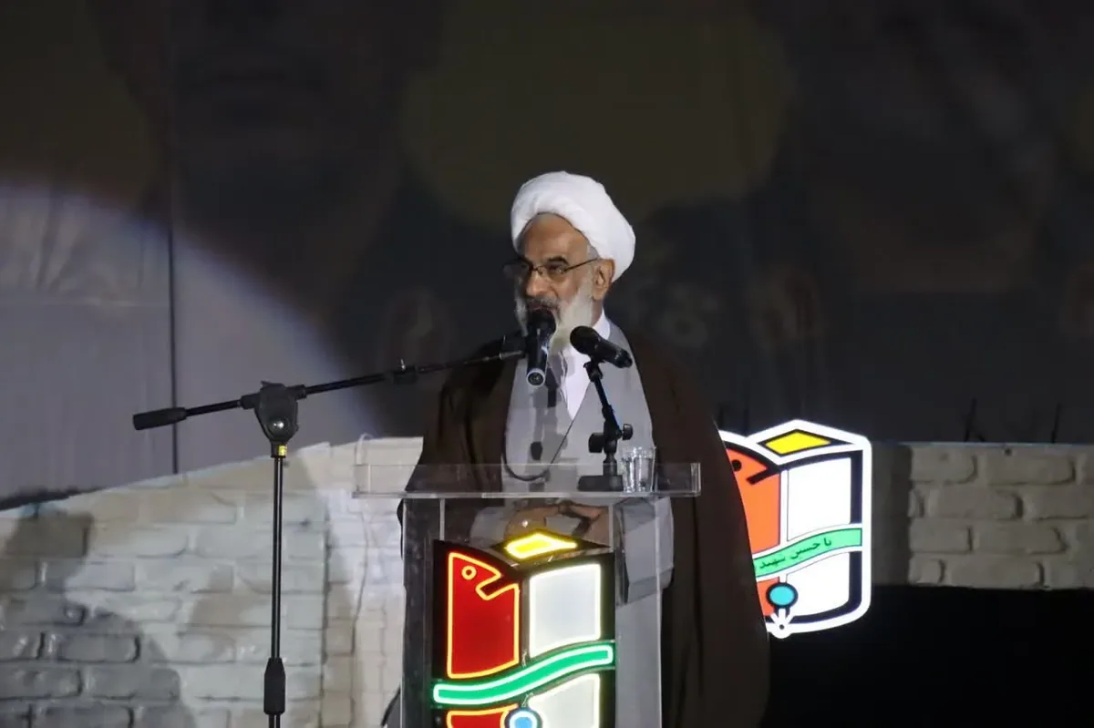 نماینده ولیفقیه در سپاه: ایران از مرحله ثبات عبور کرده و در حال صدور انقلاب است/ اگر دشمن بار دیگر حماقت کند با سیلی ویرانگرتری از سیلیهای قبلی روبهرو خواهد شد