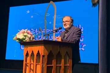 معاون وزیر فرهنگ: بازآفرینی امید مهمترین رسالت هنرمندان است