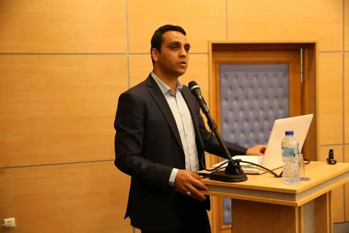 فتاحی: تراکتور و گلگهر اگر پرواز مستقیم بخواهند کمک میکنیم!