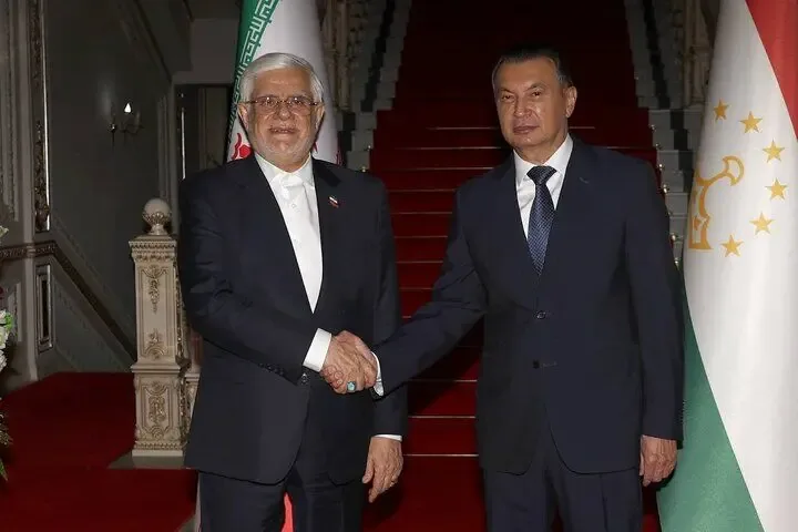 عارف: ایران و تاجیکستان باید فراتر از پروتکلهای دیپلماتیک، روابط خود را گسترش دهند