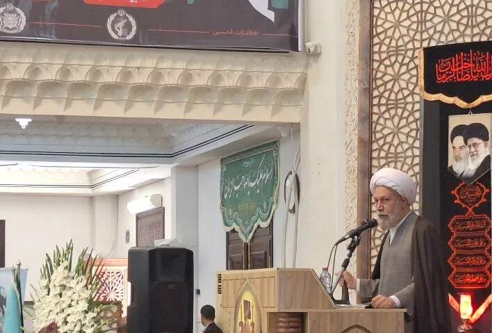 امام جمعه شیراز: ایستادگی کشور مرهون تلاش اقتصادی مردم و مسئولان است