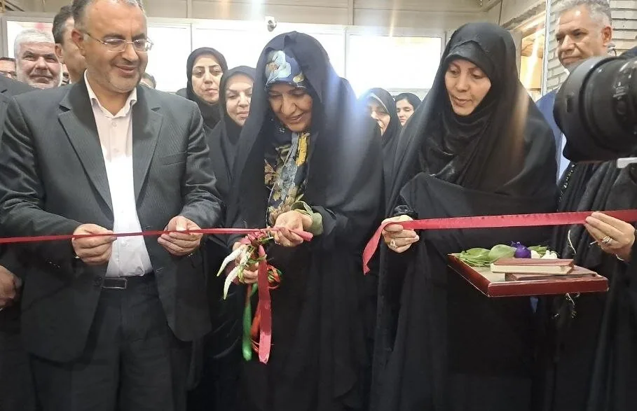 پنجمین نمایشگاه لباس ایرانی اسلامی «گوهرشاد» در ارومیه آغاز به کار کرد