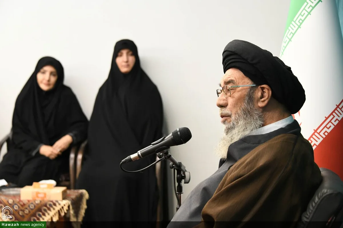 طلاب خواهر پیشگامان تبیین معارف دینی و تمدن اسلامی هستند