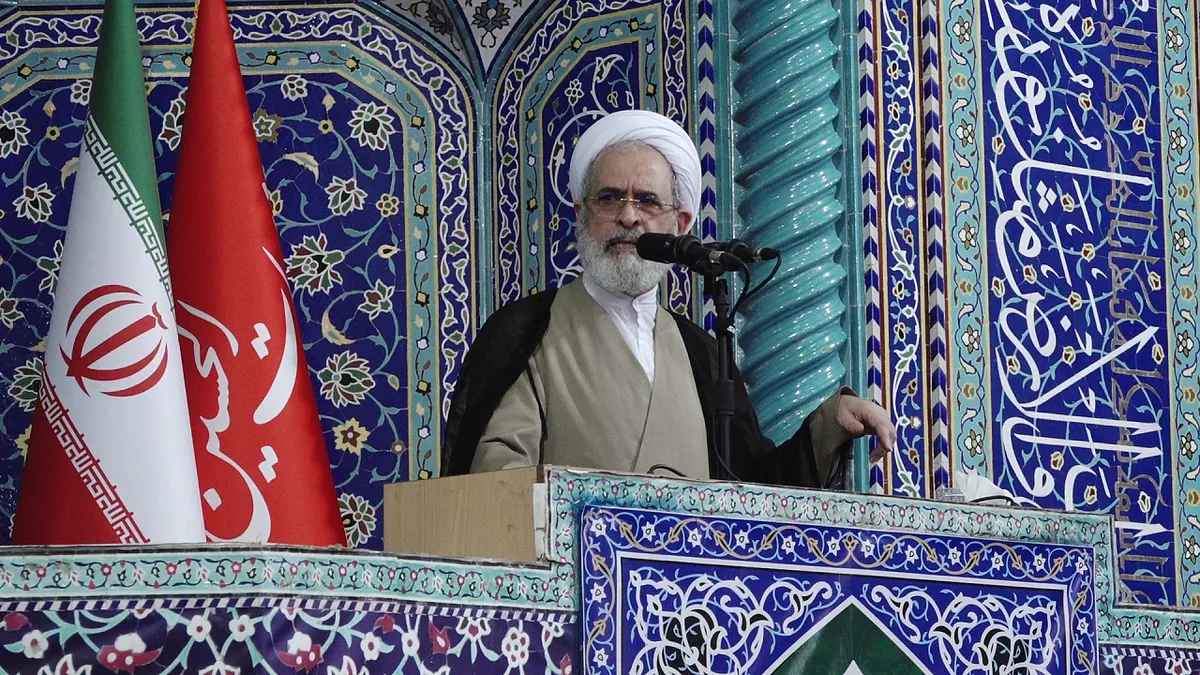 تأکید بر اتخاذ تدابیر اقتصادی و معیشتی در شرایط کنونی/زندانی کردن علما در بحرین و عربستان محکوم است