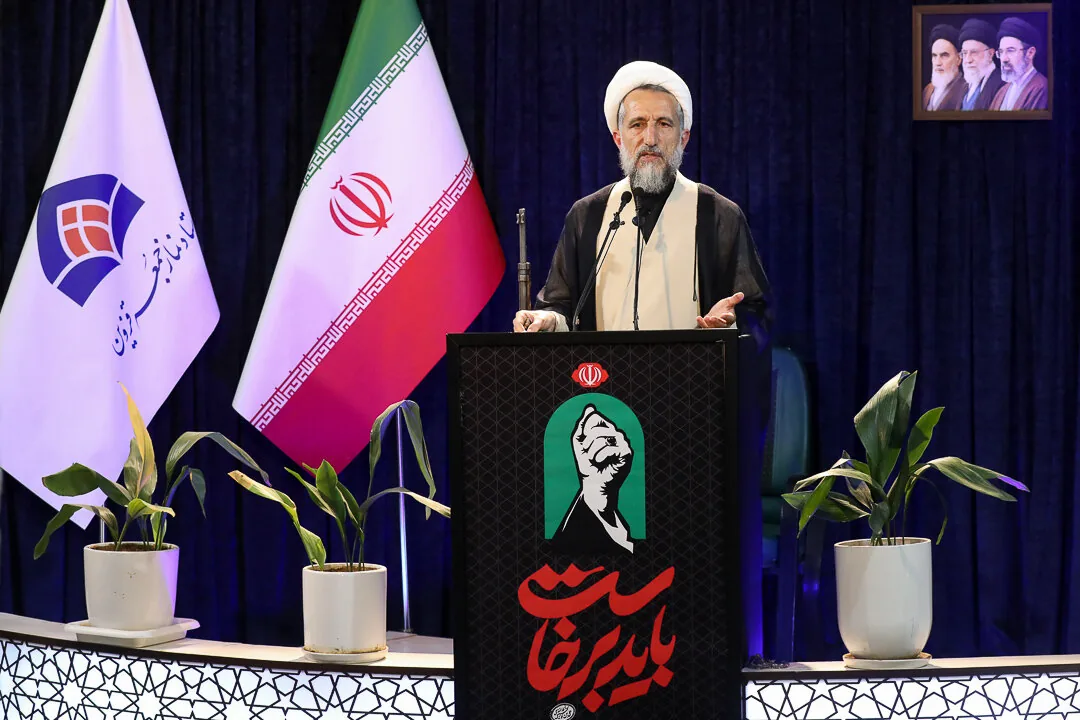مظفری: توصیه به ادغام در نظم جهانی، تئوریزه کردن سلطهپذیری است