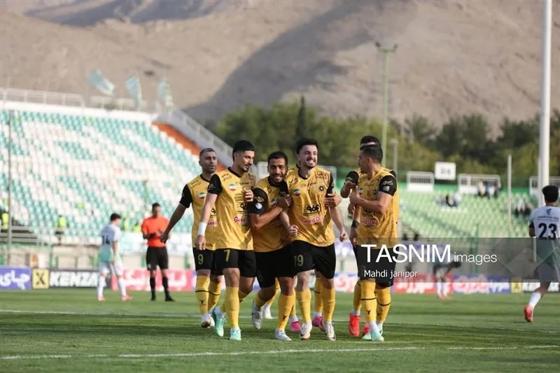 سپاهان با فتح دربی اصفهان به صدر جدول نزدیک شد