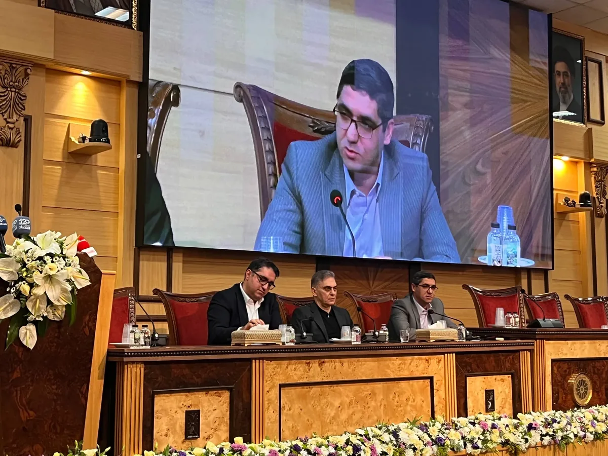 خبر مهم برای صادرکنندگان | محدودیتهای بازگشت ارز در مسیر اصلاح