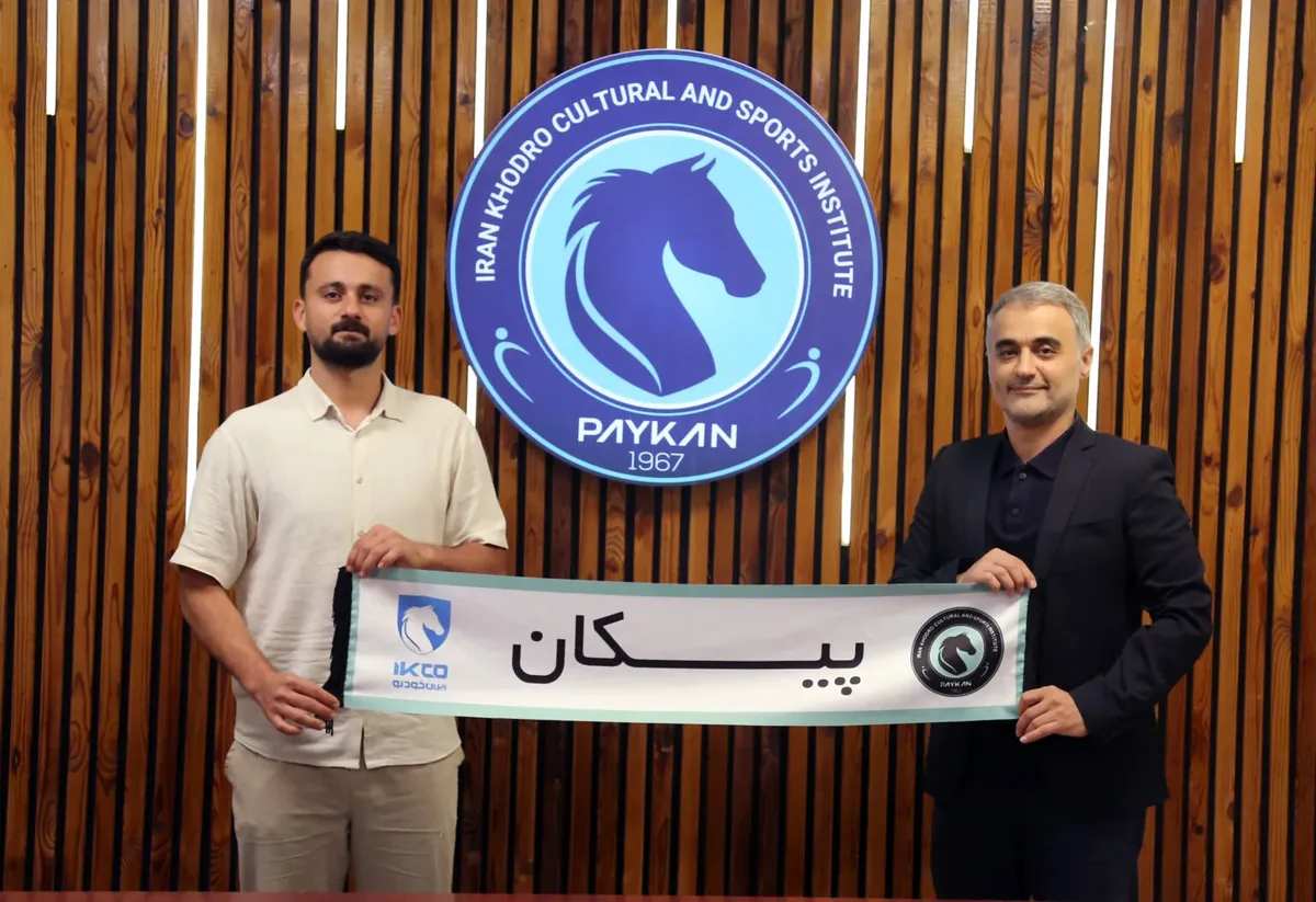 حضرت پور لیبروی تیم ملی والیبال به پیکان پیوست