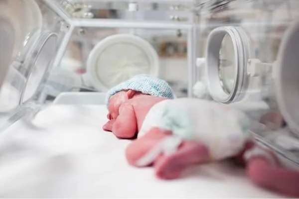 کاهش آمار فوت نوزادان در ایران به کمتر از ۱۰ در ۱۰۰۰ تولد