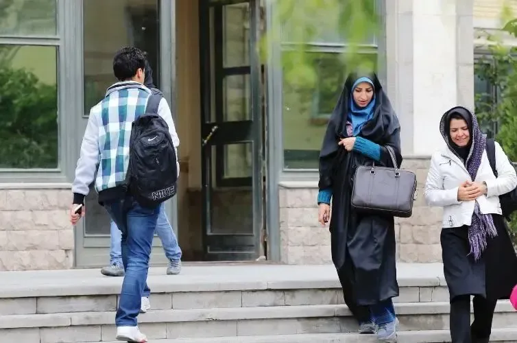 قبولی در دانشگاه هم خریدنی شد؟ از وعده پذیرش تا ادعای فروش صندلی پزشکی به قیمت ۱۱ میلیارد تومان
