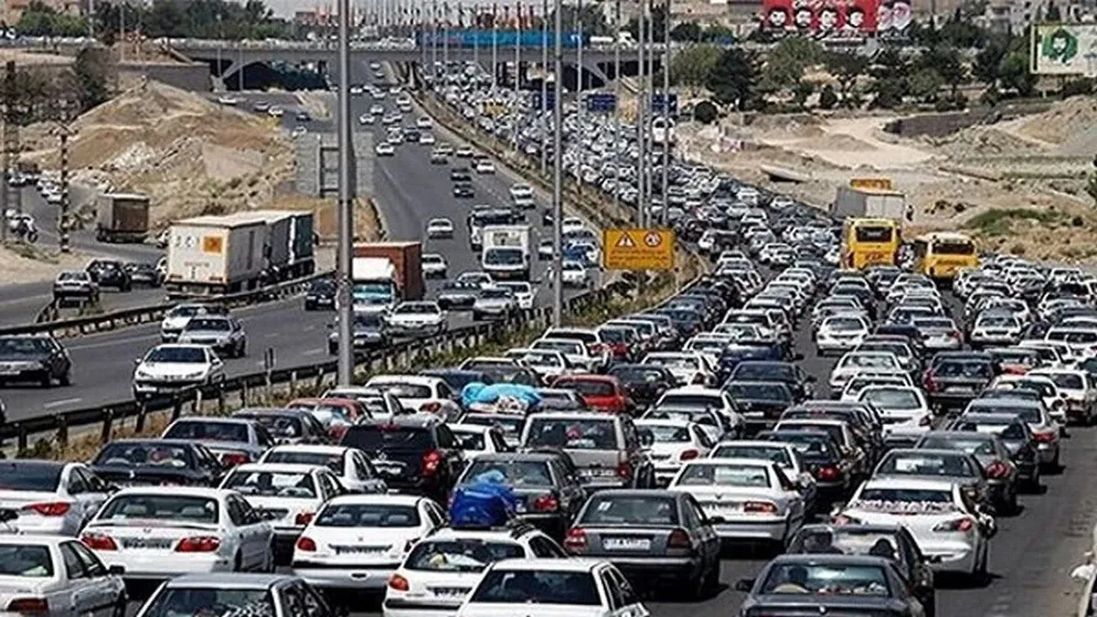 ترافیک نیمهسنگین در ۴ محور منتهی به تهران