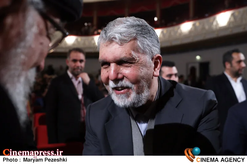 «خبرنگاری» در وجوه مختلف آن در روزهای عادی «پیشهای شریف» است اما در «روزهای سخت» سیمایی از «مجاهدت فرهنگی و اجتماعی» پیدا میکند/ «اهالی رسانه ایران» در این سال دشوار «درخشان» ظاهر شدند