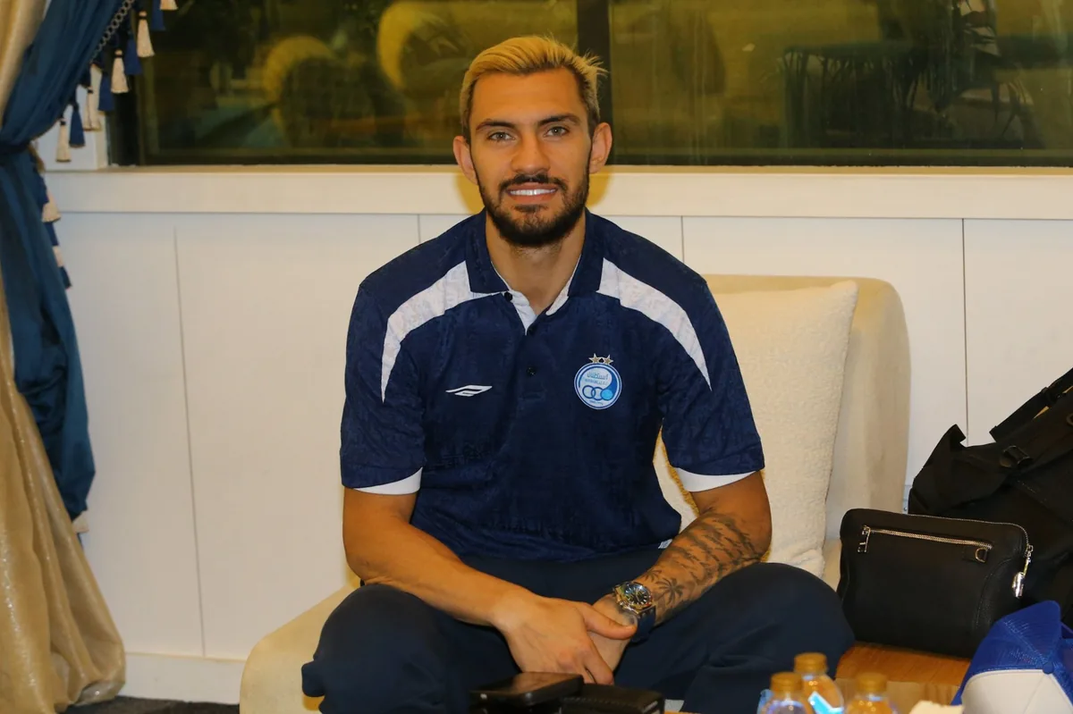 مهاجم استقلال بازی با شباب الاهلی را از دست داد