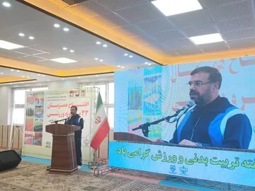 استاندار فارس: تربیت نسل قوی و شاداب به توسعه ورزش دانش‌آموزی بستگی دارد