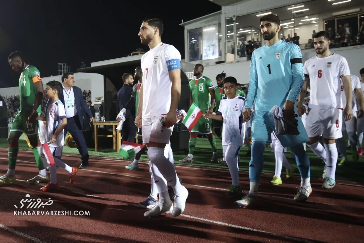 خبرورزشیگردی| سرقت در فرودگاه؛ ۱۸ جفت کفش از بیرانوند، جهانبخش و ۷ نفر دیگر دزدیده شد!