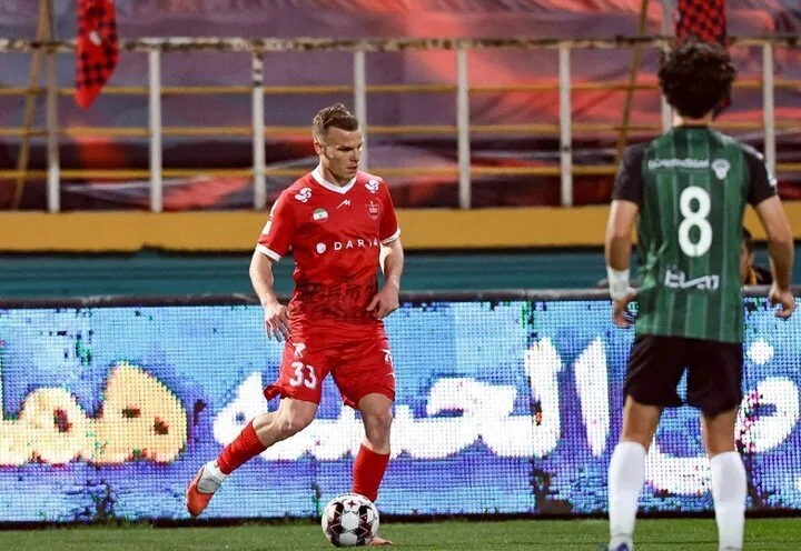 تفریحات متفاوت بازیکن پرسپولیس در وقت استراحت
