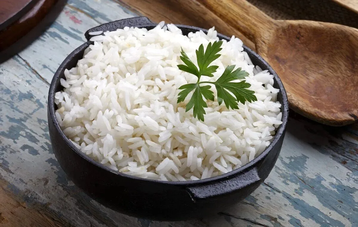 خیساندن برنج چگونه به کاهش آرسنیک و سموم آن کمک میکند؟