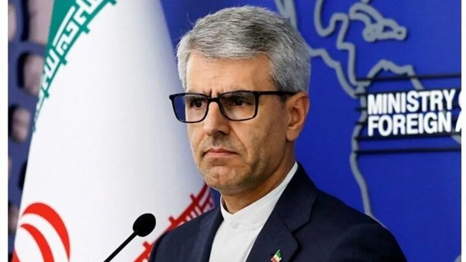 بقایی: در وضعیت جنگی هستیم و در دفاع از خود درنگ نمیکنیم