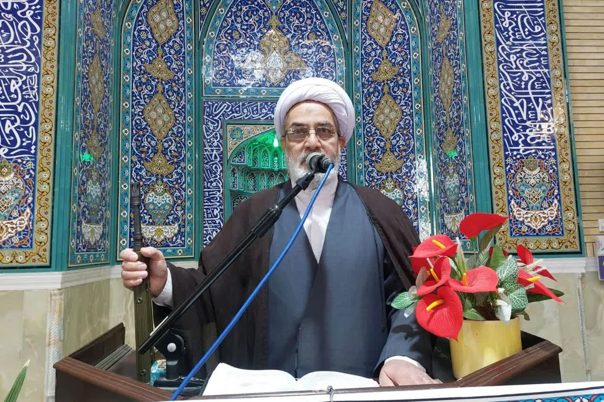 هوشیاری جهان اسلام در برابر توطئههای تفرقهافکنانه ضروری است