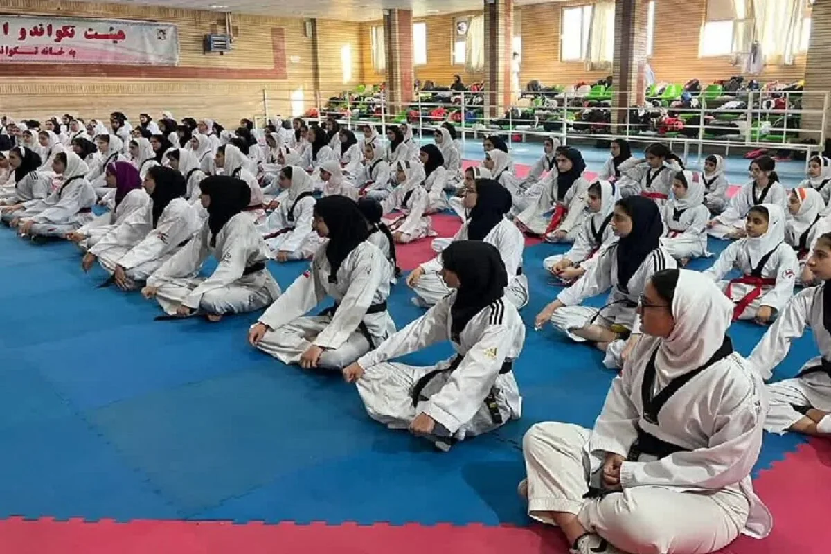 آزمون ارتقای کمربند بانوان تکواندوکار لرستان برگزار شد