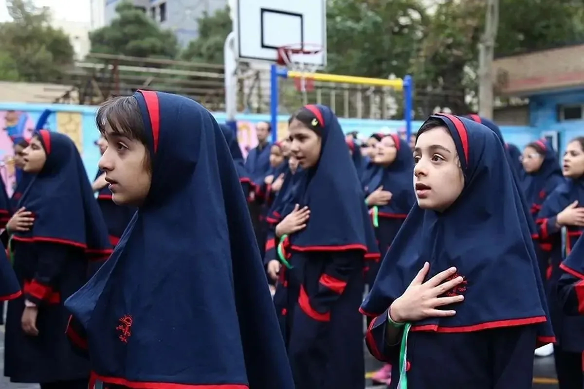 ابراهیمپور، عضو کمیسیون آموزش مجلس: ادعای دریافت هزینه جهت ساخت پلاک برای دانشآموزان را به طور کامل تکذیب میکنیم/ آموزش مجازی در زمان جنگ، وقتی میتواند مؤثر باشد که با زیرساخت کافی همراه شود/ انتظار میرود برای آموزش غیر حضوری در شرایط اضطراری، سناریوهایی پیشبینی شده باشد
