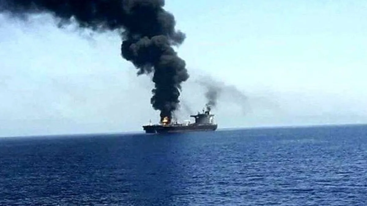 گزارش وقوع حادثه و آتشسوزی در یک شناور در تنگه هرمز