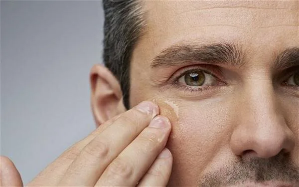 با خشکی پوست در پاییز چه کنیم؟؛ ۶ راهکار خانگی برای نرمی و لطافت پوست