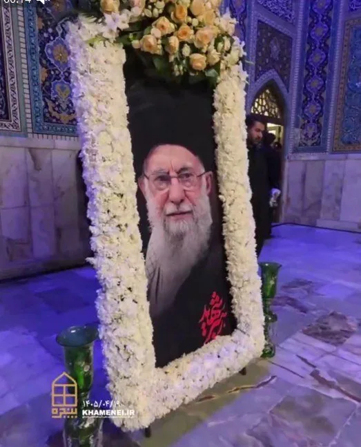 تصاویر مزار رهبر شهید و اعضائ شهید خانواده شان در حرم رضوی؛ سنگ مزارها نصب شدند