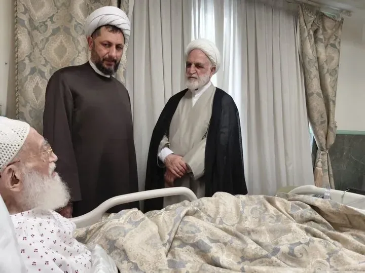 عیادت رئیس قوه قضائیه از آیتالله نوری همدانی