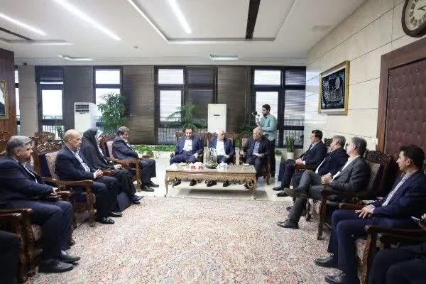 استاندار کرمان: توسعه گردشگری نیازمند اقدامات عملی و پیگیری مستمر است