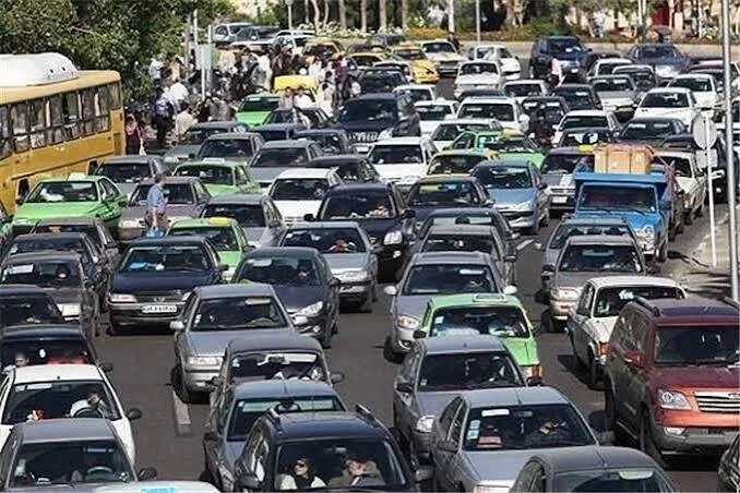 ترافیک نیمهسنگین در محورهای شمالی و آزادراههای تهران