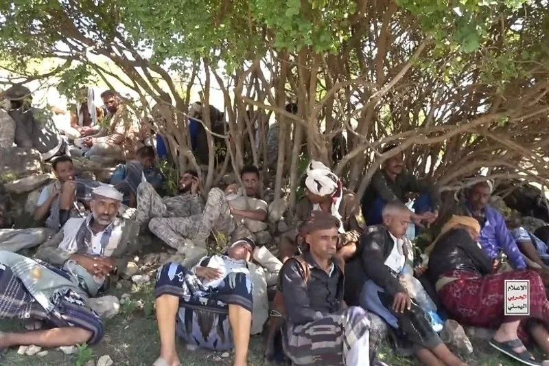تصاویر تسلیم شدن مزدوران سعودی به نیروهای مسلح یمن