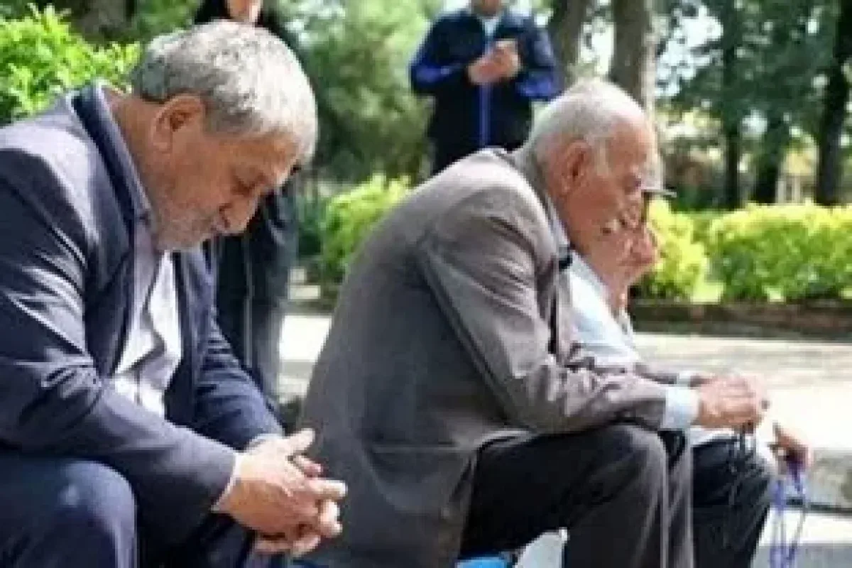 معوقات بازنشستگان به ارزش روز پرداخت شود/ افزایش ۷۲ درصدی قیمت دلار در پنج ماه