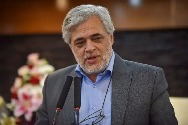 کجای دنیا برای کنترل مردم قانون مینویسند؟/ اگر سیستم امنیتی ما نمیتواند نفوذ را کشف کند دَر مملکت را ببندیم و قفل کنیم