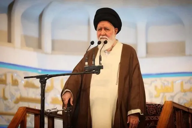 علمالهدی: در هر شهری برنامهای مبتذل برگزار میکنند تا جمعیتی از طرفداران خود را گرد هم آورند