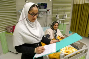 امنیت شغلی پرستاران با استخدام رسمی تامین شود